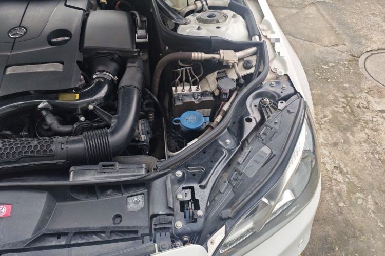 Used Mercedes-Benz E-Class 2015 Facelift E 200 L Sport Edition Engine Bay Left