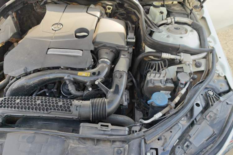 Used Mercedes-Benz E-Class 2015 Restyled E 260 L Sport Edition Engine Bay Left