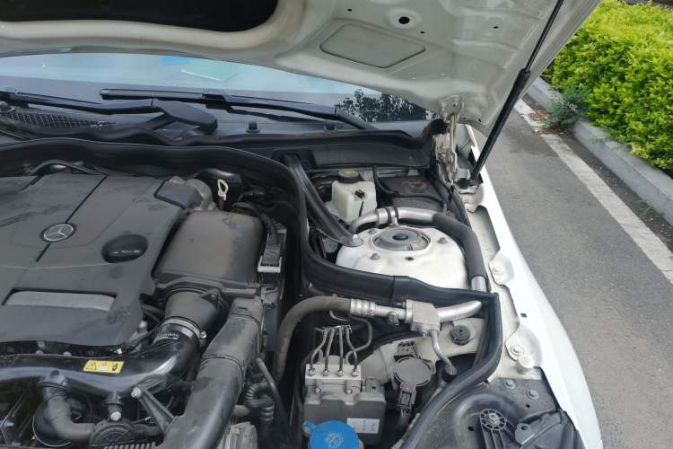 Used Mercedes-Benz E-Class 2015 E 260 L Sport Luxury Model Engine Bay Left