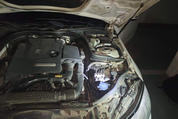 Used Mercedes-Benz E-Class 2015 Restyled E 260 L Sport Edition Engine Bay Left