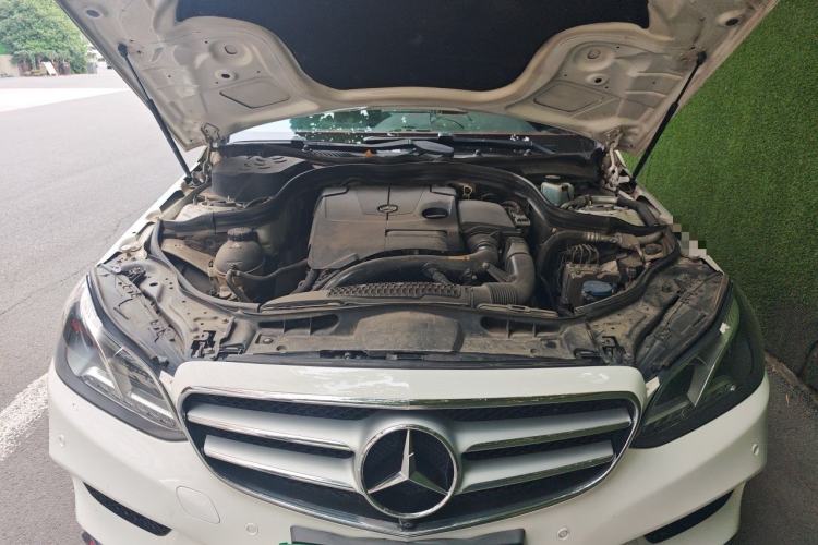 Used Mercedes-Benz E-Class 2015 Restyled E 260 L Sport Edition Engine Bay