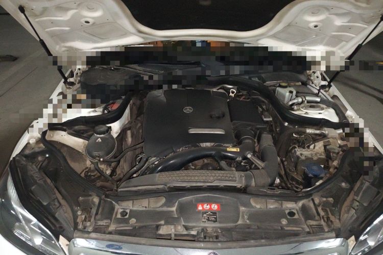 Used Mercedes-Benz E-Class 2015 Facelift E 200 L Engine Bay