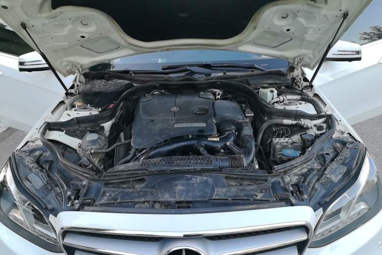 Used Mercedes-Benz E-Class 2015 Restyled E 260 L Sport Edition Engine Bay