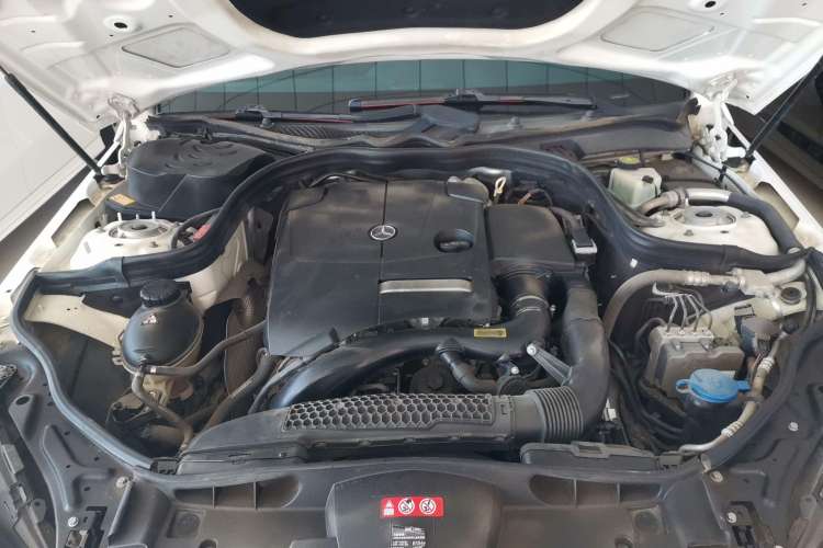 Used Mercedes-Benz E-Class 2015 Revised E 180 L Sport Edition Engine Bay