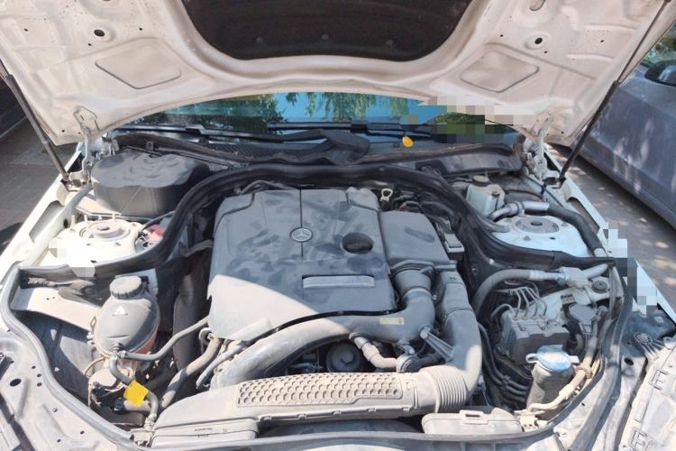 Used Mercedes-Benz E-Class 2015 E 260 L Sport & Fashion Model Engine Bay