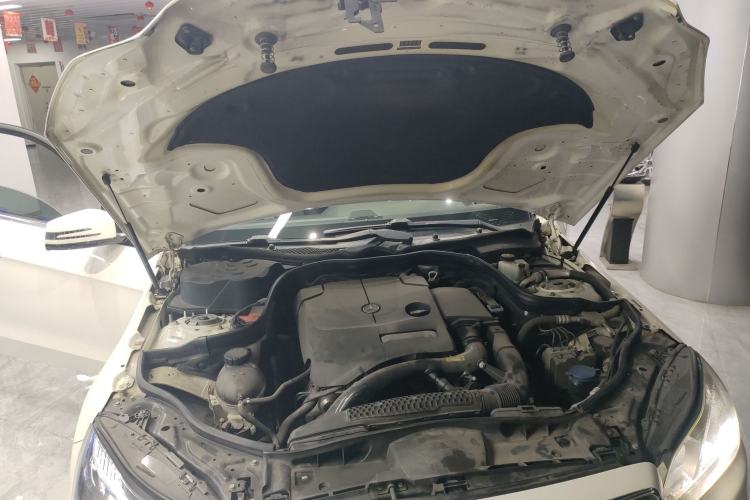 Used Mercedes-Benz E-Class 2015 Facelift E 200 L Sport Edition Engine Bay