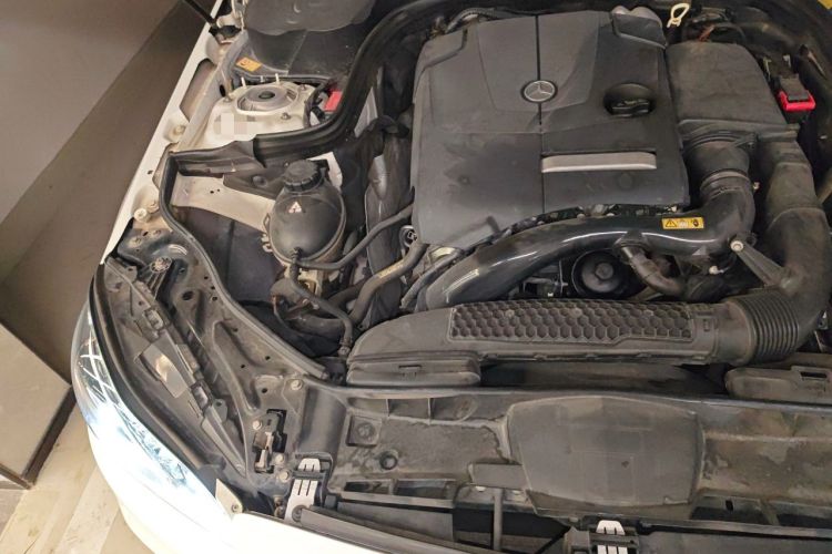 Used Mercedes-Benz E-Class 2015 E 260 L Sport Luxury Model Engine Bay Right