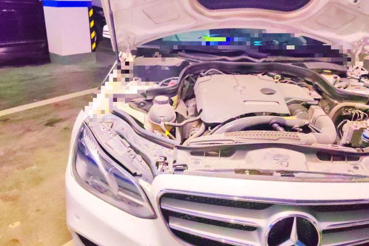 Used Mercedes-Benz E-Class 2015 E 260 L Sport Edition Engine Bay Right