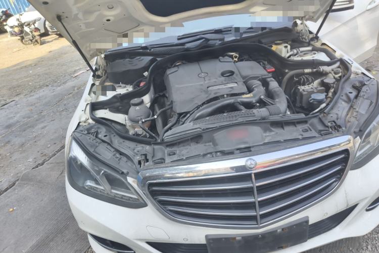 Used Mercedes-Benz E-Class 2015 E 200 L Engine Bay Right