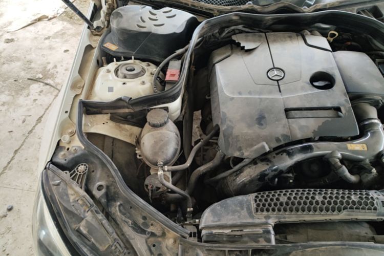Used Mercedes-Benz E-Class 2015 Restyled E 260 L Sport Edition Engine Bay Right