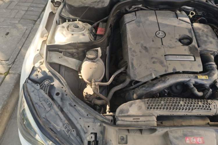 Used Mercedes-Benz E-Class 2015 E 260 L Sport Edition Engine Bay Right