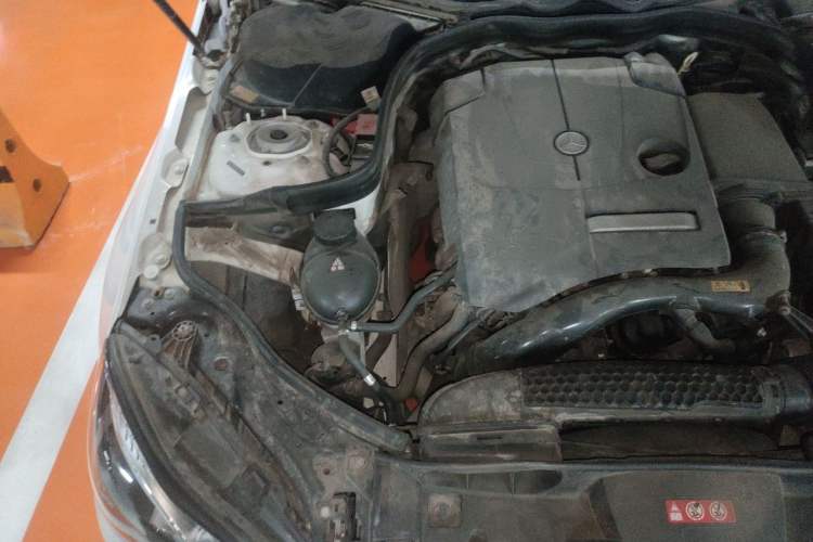 Used Mercedes-Benz E-Class 2015 Facelift E 200 L Sport Edition Engine Bay Right