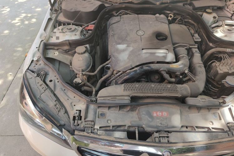 Used Mercedes-Benz E-Class 2015 E 200 L Engine Bay Right
