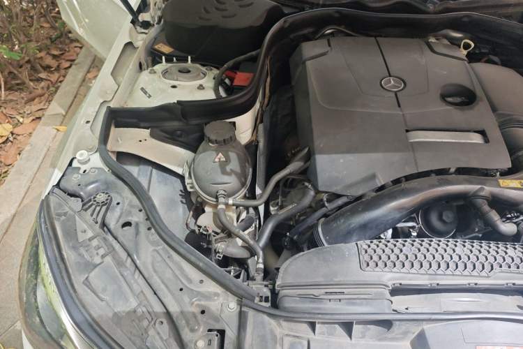 Used Mercedes-Benz E-Class 2015 Revised E 260 L Sporty and Stylish Edition Engine Bay Right