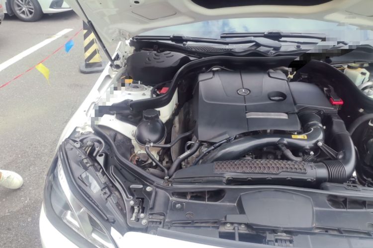 Used Mercedes-Benz E-Class 2015 E 200 L Sport Edition Engine Bay Right