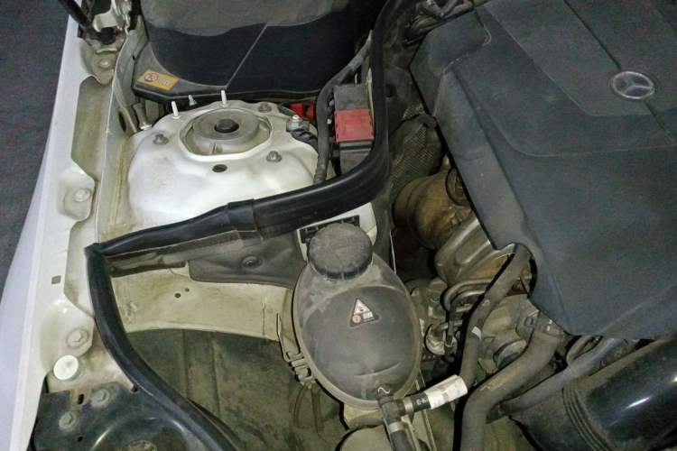 Used Mercedes-Benz E-Class 2015 E 260 L Sport Edition Engine Bay Right