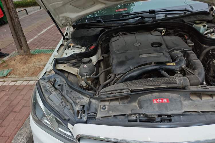 Used Mercedes-Benz E-Class 2015 Restyled E 260 L Sport Edition Engine Bay Right