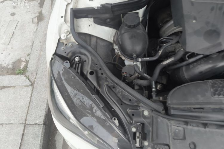 Used Mercedes-Benz E-Class 2015 E 260 L Sport Edition Engine Bay Right
