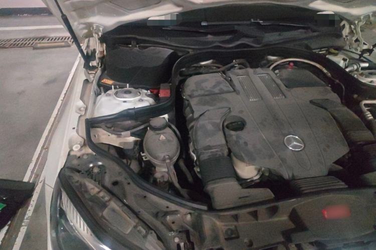 Used Mercedes-Benz E-Class 2015 E 320 L 4MATIC Engine Bay Right