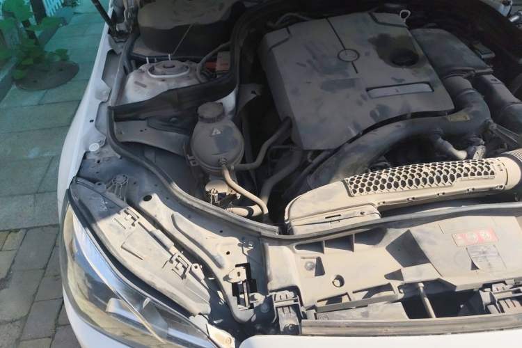Used Mercedes-Benz E-Class 2015 Restyled E 260 L Sport Edition Engine Bay Right