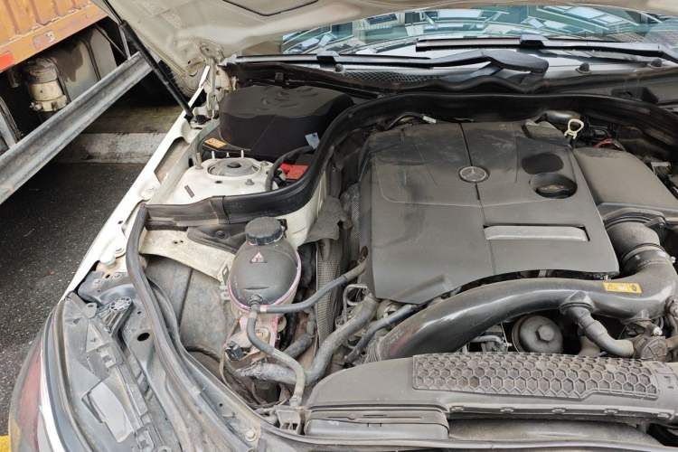 Used Mercedes-Benz E-Class 2015 Facelift E 200 L Sport Edition Engine Bay Right
