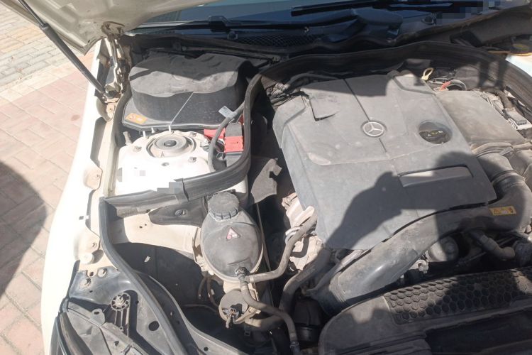 Used Mercedes-Benz E-Class 2015 E 200 L Engine Bay Right