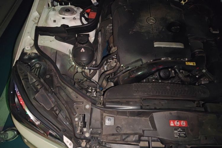 Used Mercedes-Benz E-Class 2015 Facelift E 200 L Sport Edition Engine Bay Right