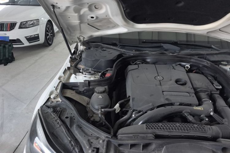Used Mercedes-Benz E-Class 2015 Facelift E 200 L Engine Bay Right