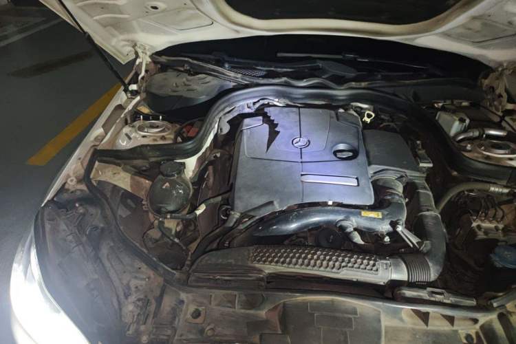 Used Mercedes-Benz E-Class 2015 Restyled E 260 L Sport Edition Engine Bay Right
