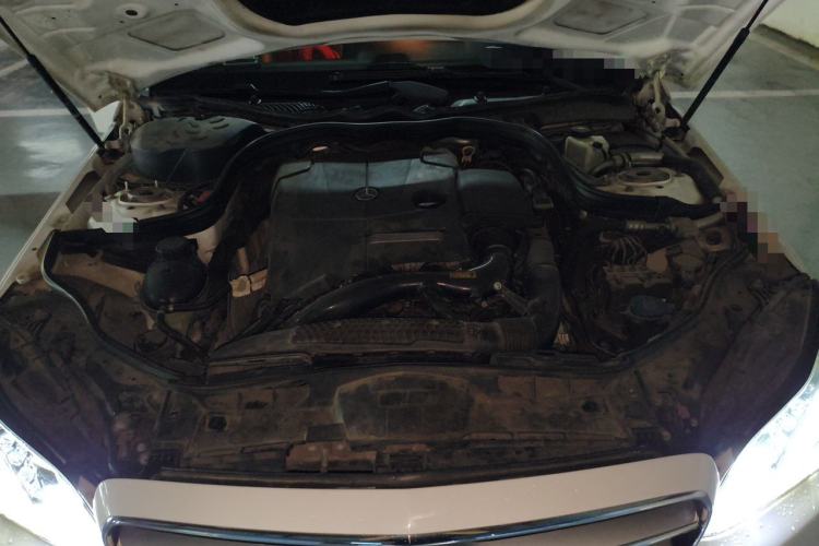 Used Mercedes-Benz E-Class 2015 E 260 L Sport & Fashion Model Engine Bay
