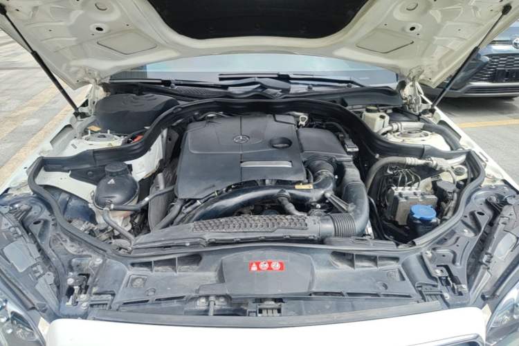Used Mercedes-Benz E-Class 2015 Restyled E 260 L Sport Edition Engine Bay