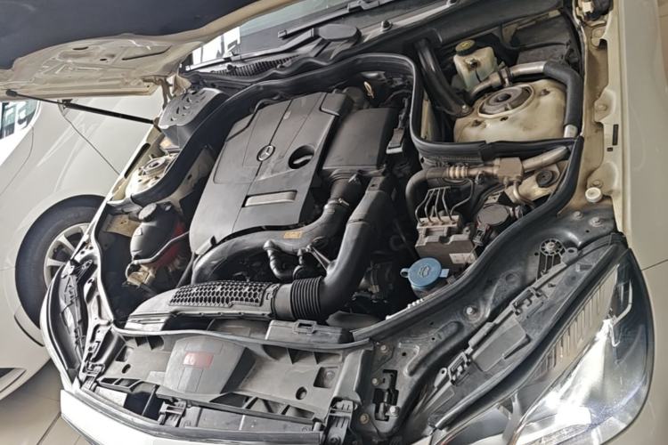 Used Mercedes-Benz E-Class 2015 Facelift E 200 L Sport Edition Engine Bay