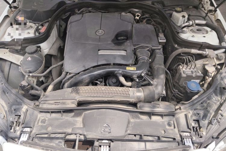 Used Mercedes-Benz E-Class 2015 E 260 L Sport Edition Engine Bay