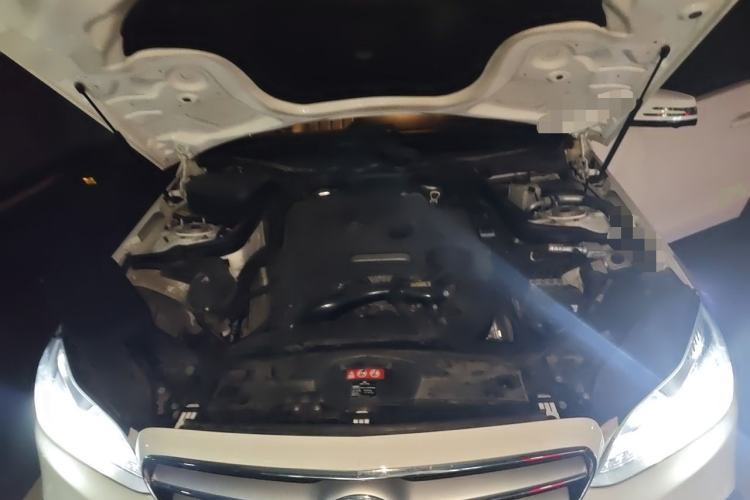 Used Mercedes-Benz E-Class 2015 E 260 L Sport Edition Engine Bay