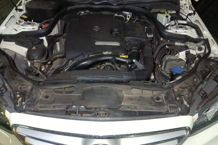 Used Mercedes-Benz E-Class 2015 E 200 L Sport Edition Engine Bay