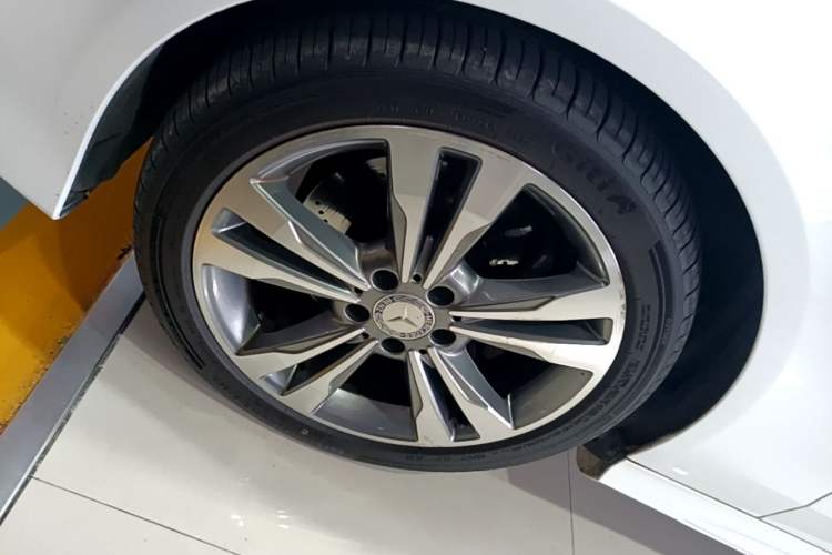 Used Mercedes-Benz E-Class 2015 Restyled E 260 L Sport Edition Exterior 1