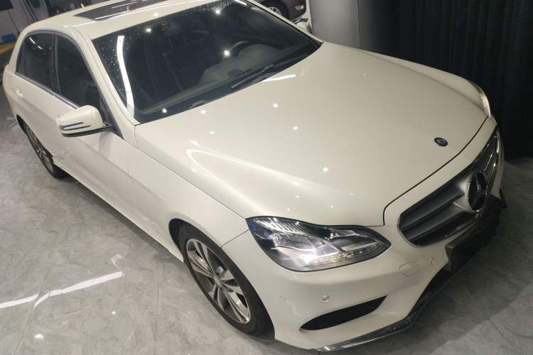 Used Mercedes-Benz E-Class 2015 Facelift E 200 L Sport Edition Exterior 1