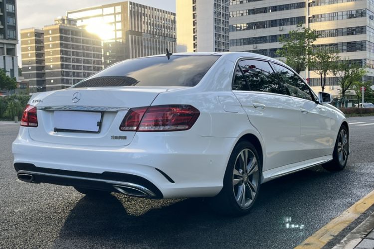 Used Mercedes-Benz E-Class 2015 Restyled E 260 L Sport Edition Exterior 3