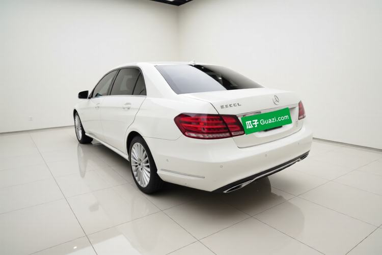 Used Mercedes-Benz E-Class 2015 Facelift E 200 L Exterior 3