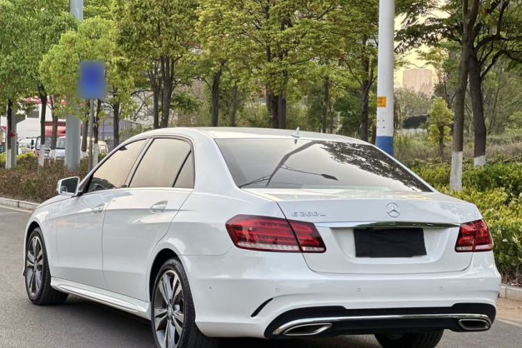Used Mercedes-Benz E-Class 2015 Facelift E 200 L Sport Edition Exterior 3