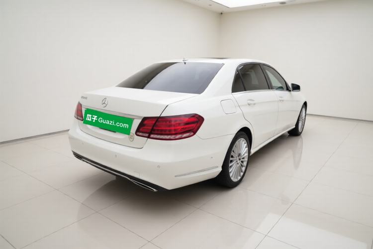 Used Mercedes-Benz E-Class 2015 Facelift E 200 L Exterior 5