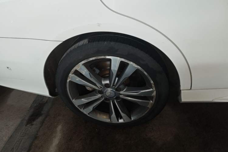 Used Mercedes-Benz E-Class 2015 E 260 L Sport Edition Exterior 5