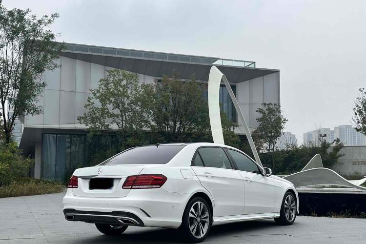 Used Mercedes-Benz E-Class 2015 Facelift E 200 L Sport Edition Exterior 5