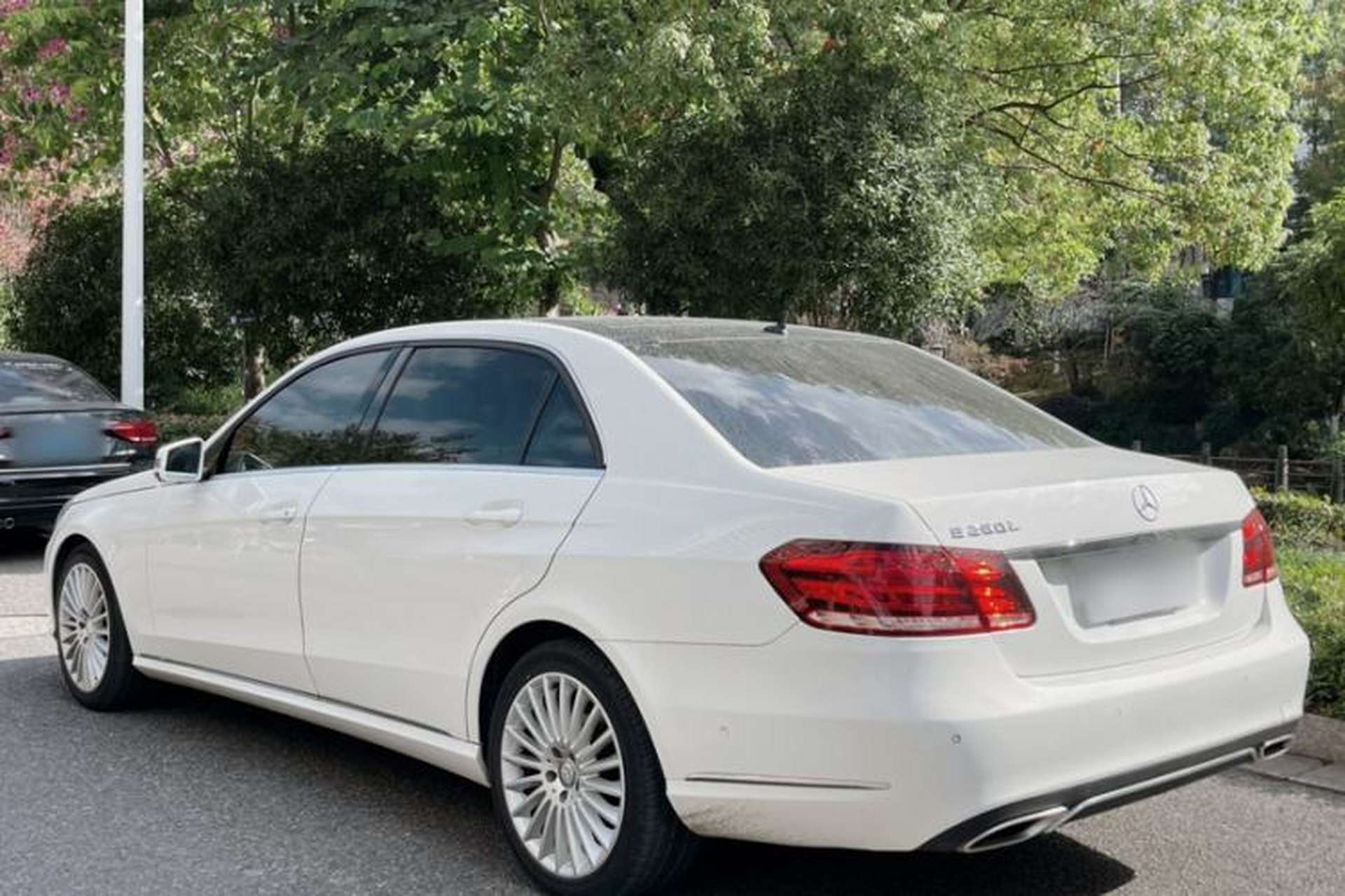 Used Mercedes-Benz E-Class 2015 E 260 L Exterior 5