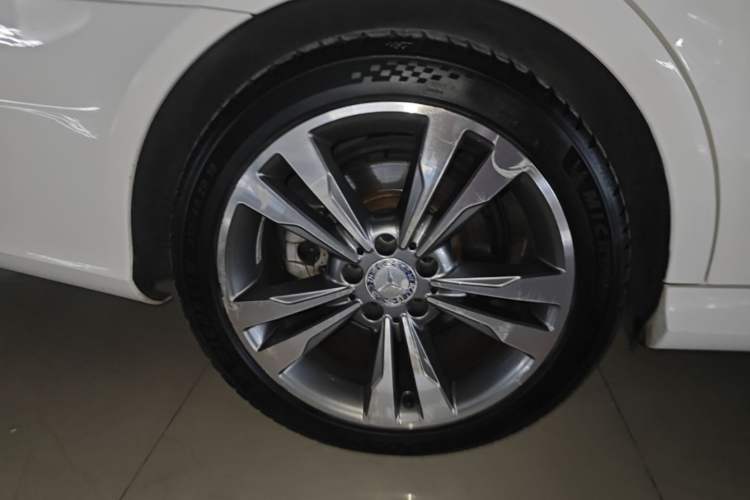Used Mercedes-Benz E-Class 2015 E 260 L Sport Edition Exterior 5