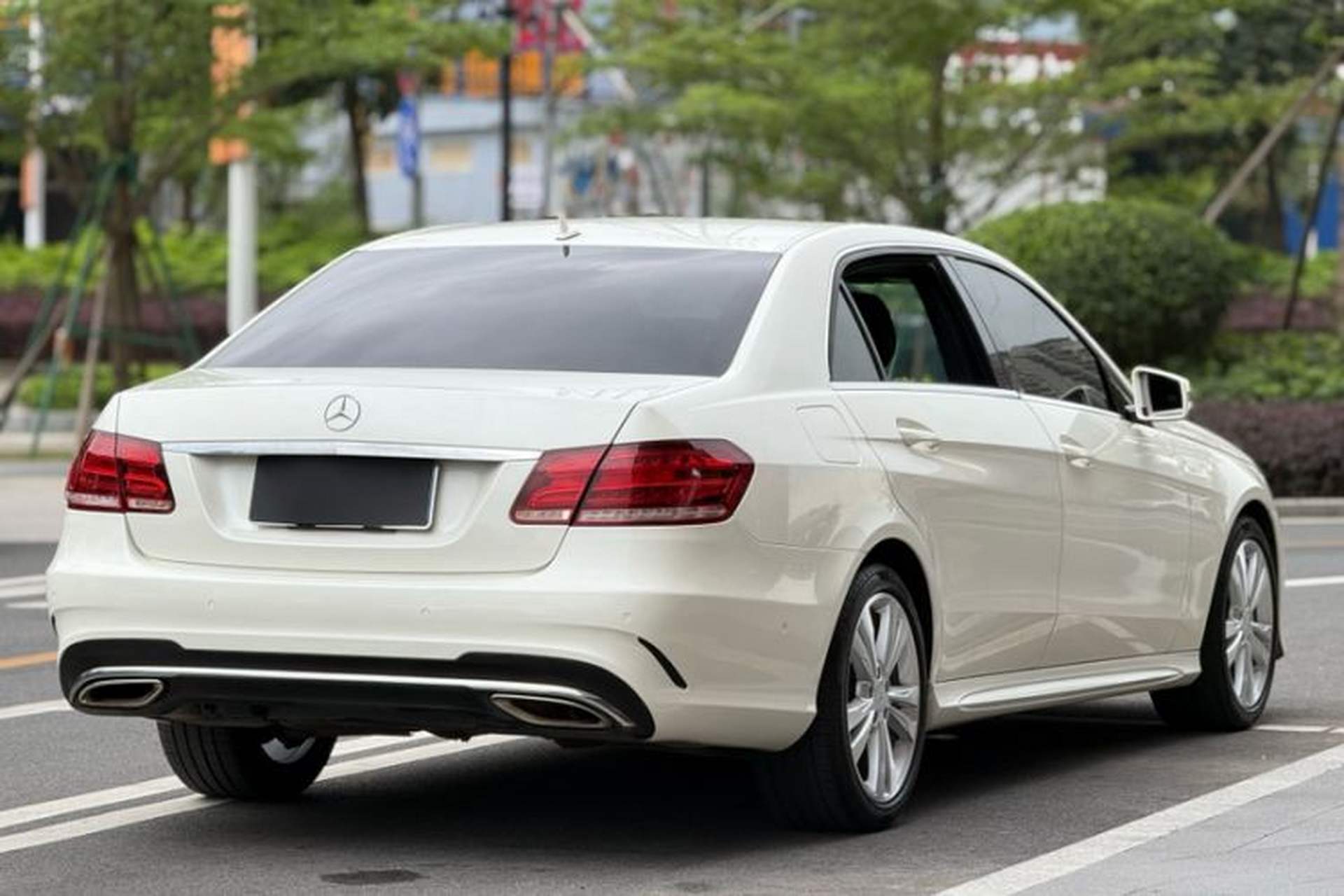 Used Mercedes-Benz E-Class 2015 Restyled E 260 L Sport Edition Exterior 5