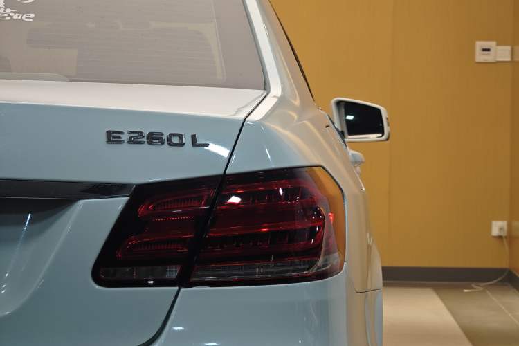 Used Mercedes-Benz E-Class 2015 Facelift E 200 L Sport Edition Exterior 5