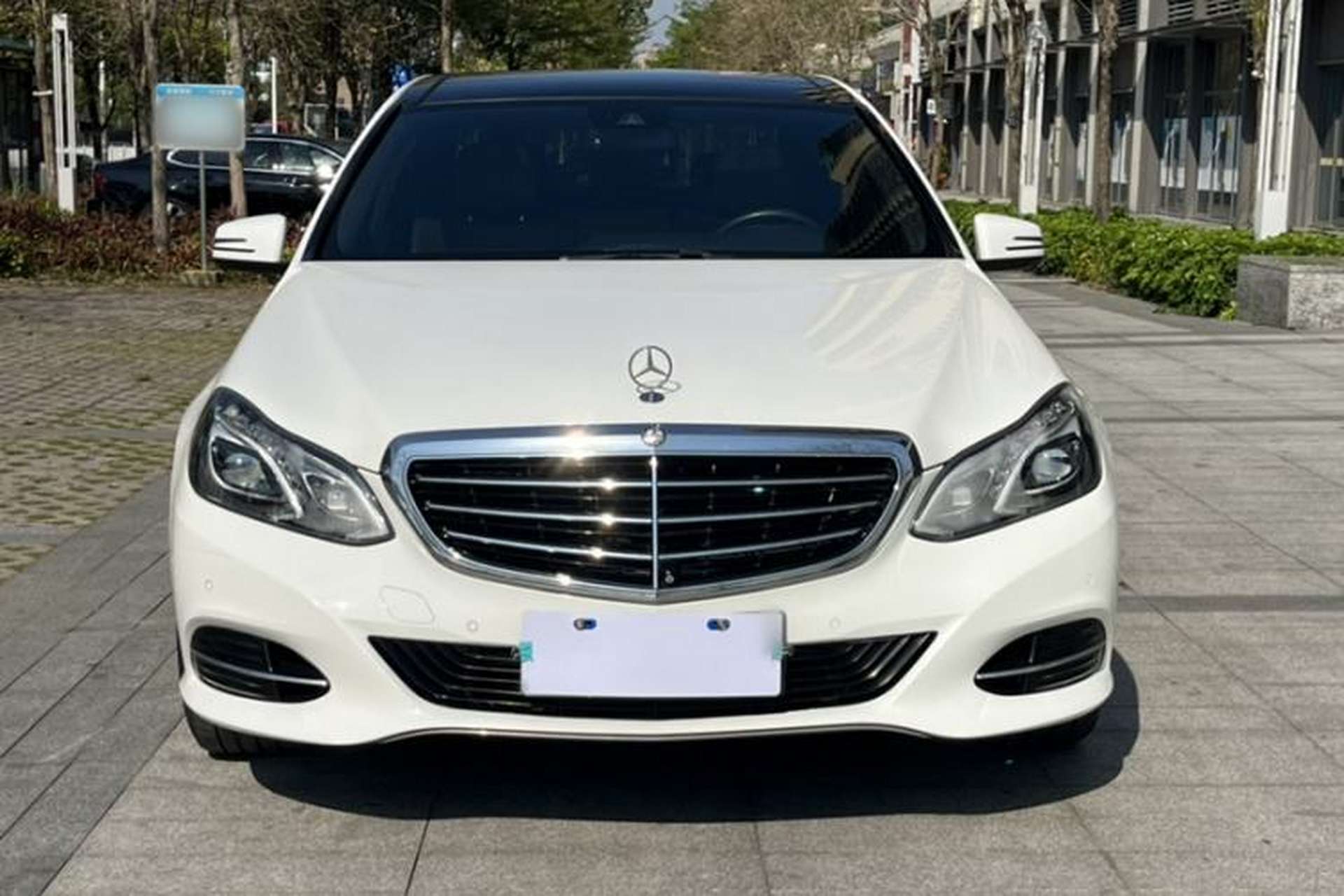 Used Mercedes-Benz E-Class 2015 E 260 L Luxury Model Exterior 6
