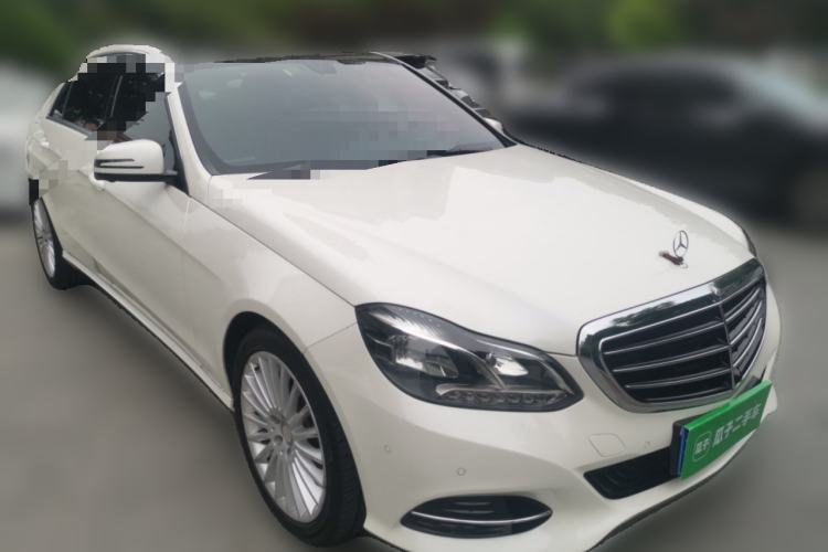 Used Mercedes-Benz E-Class 2015 E 260 L Front Right 45 Deg