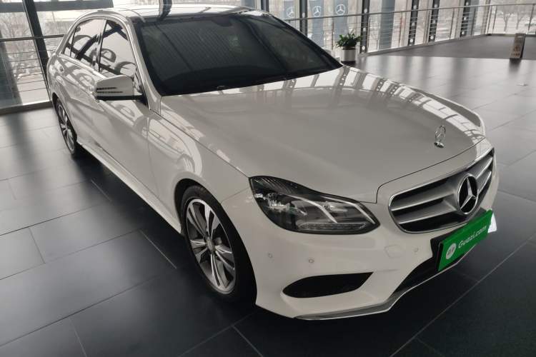 Used Mercedes-Benz E-Class 2015 Restyled E 260 L Sport Edition Front Right 45 Deg